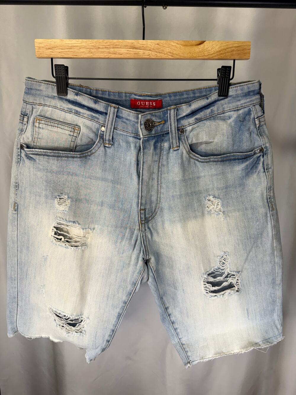 GUESS Los Angeles Men’s Denim Shorts Size 31 Distressed Light Wash Cutoff Jeans